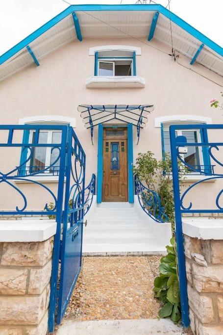 Le Montrachet Villa Dijon Kültér fotó